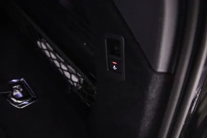 Car image 45