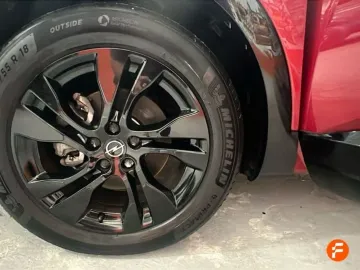 Car image 30