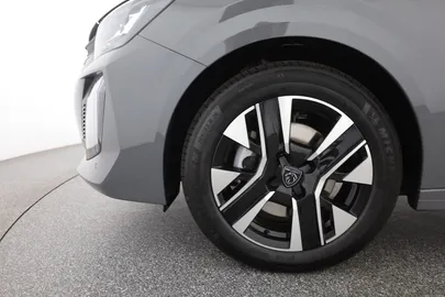 Car image 31