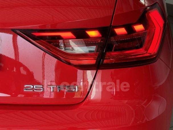 Audi A1 1.0 TFSI S tronic Advanced 70 kW image number 13