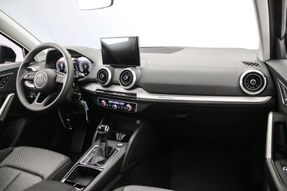 Car image 37