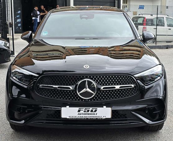 Mercedes-Benz GLC 300 Line 198 kW image number 3