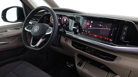 Car image 34