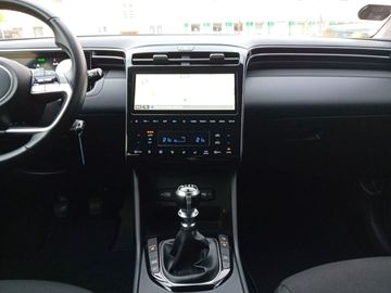 Car image 12