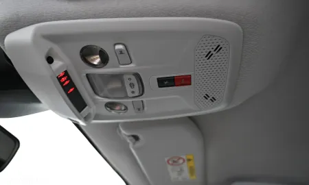 Car image 38