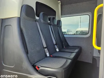 Car image 33