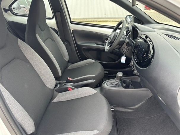 Toyota Aygo X CVT 53 kW image number 6