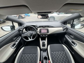 Car image 13