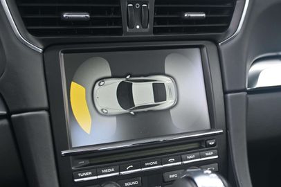 Car image 30