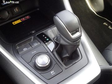 Car image 22