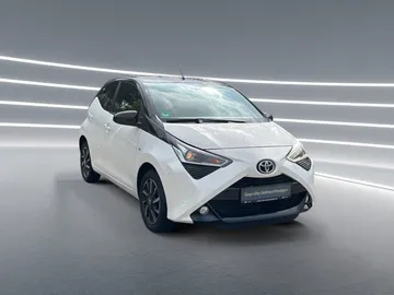 Car image 3