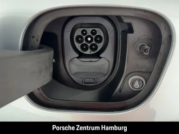 Car image 32