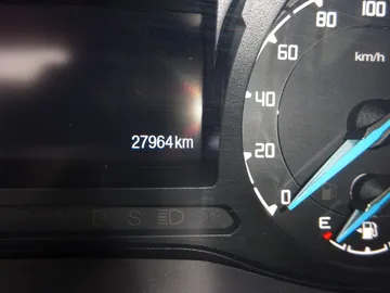 Car image 31