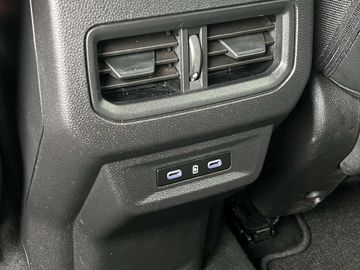 Car image 36