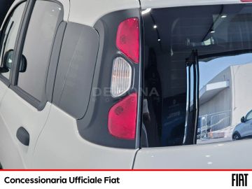 Car image 19