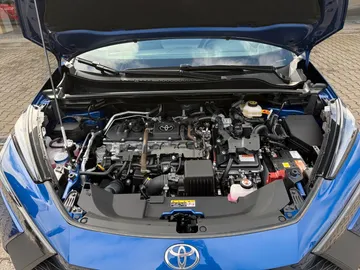 Car image 21