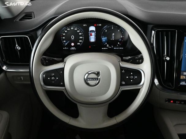 Volvo V60 D4 Momentum 140 kW image number 16