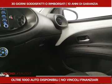 Car image 21