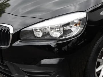 Car image 27