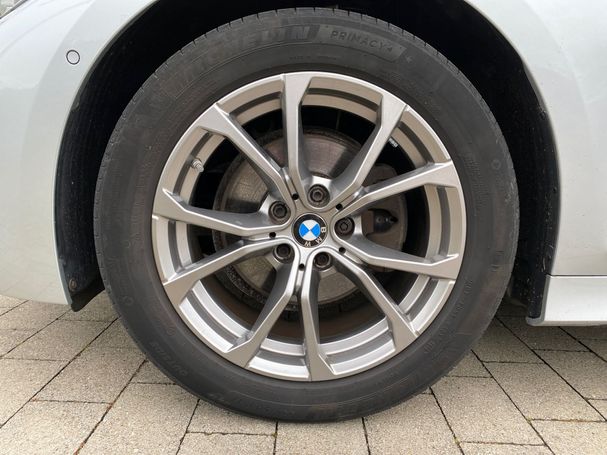 BMW 320d Sport Line 140 kW image number 17