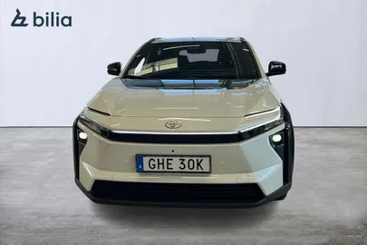 Car image 3