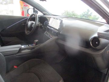 Car image 26