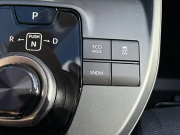 Car image 38