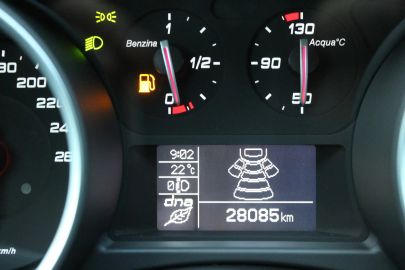 Car image 22