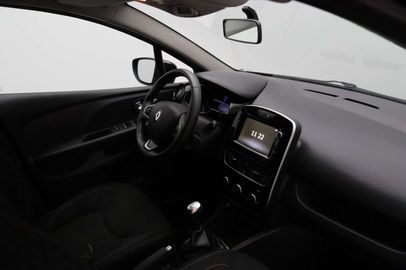 Car image 30