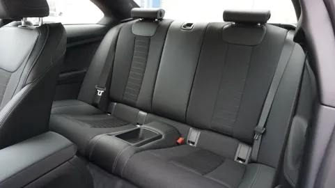 Car image 35