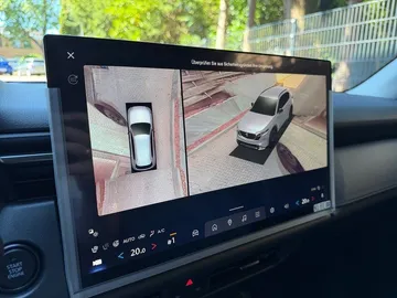 Car image 22