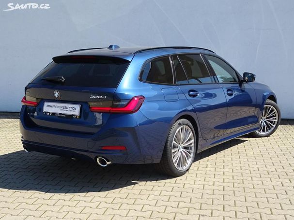 BMW 320d Touring xDrive 140 kW image number 3