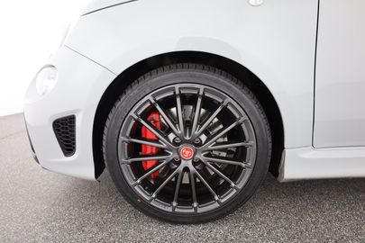 Car image 31