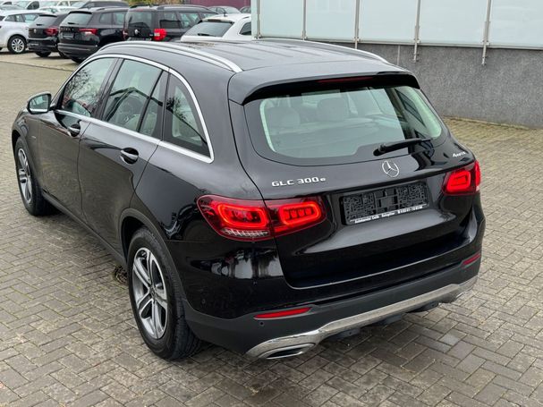 Mercedes-Benz GLC 300 e 4Matic 235 kW image number 8