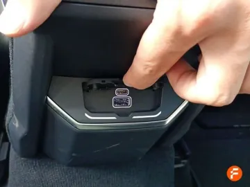 Car image 29
