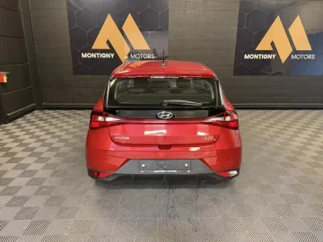 Car image 5