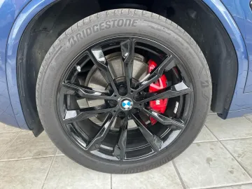 Car image 47