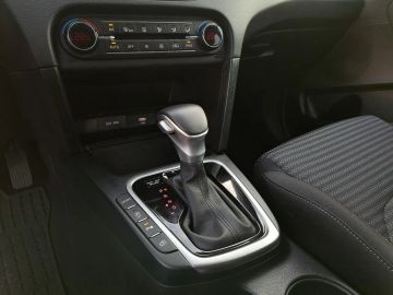 Car image 32