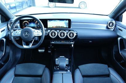 Car image 36