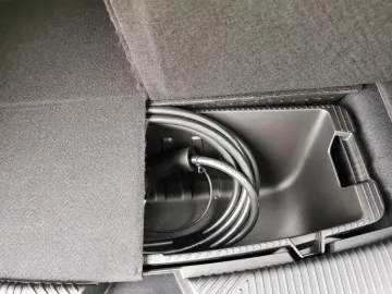 Car image 40