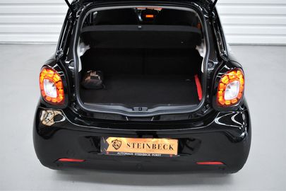 Car image 28