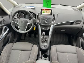 Car image 15