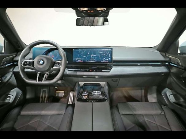 BMW 520i 140 kW image number 6