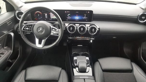 Mercedes-Benz A 220 140 kW image number 12