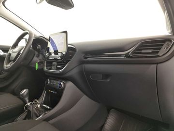 Car image 30