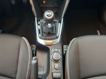 Car image 12