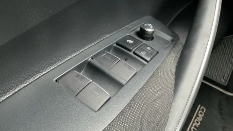 Car image 35