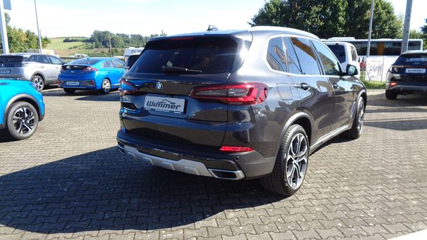 BMW X5 xDrive30d 210 kW image number 3