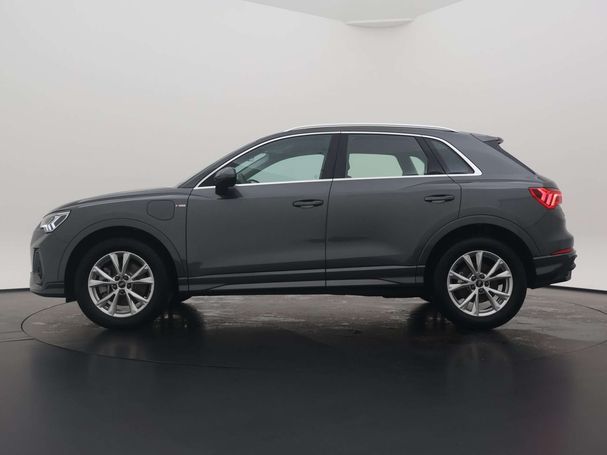 Audi Q3 45 TFSIe 180 kW image number 3