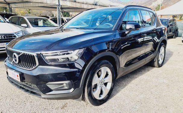 Volvo XC40 D3 AWD Geartronic Momentum 110 kW image number 1